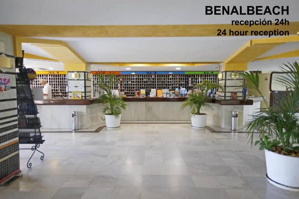 Estudio En Benalbeach, Vistas Mar, Primera Linea Playa เบนัลมาเดนา ภายนอก รูปภาพ