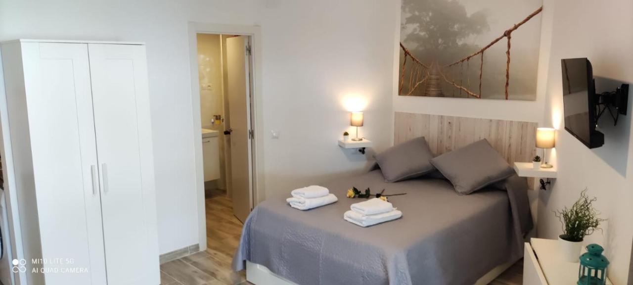 Estudio En Benalbeach, Vistas Mar, Primera Linea Playa เบนัลมาเดนา ภายนอก รูปภาพ